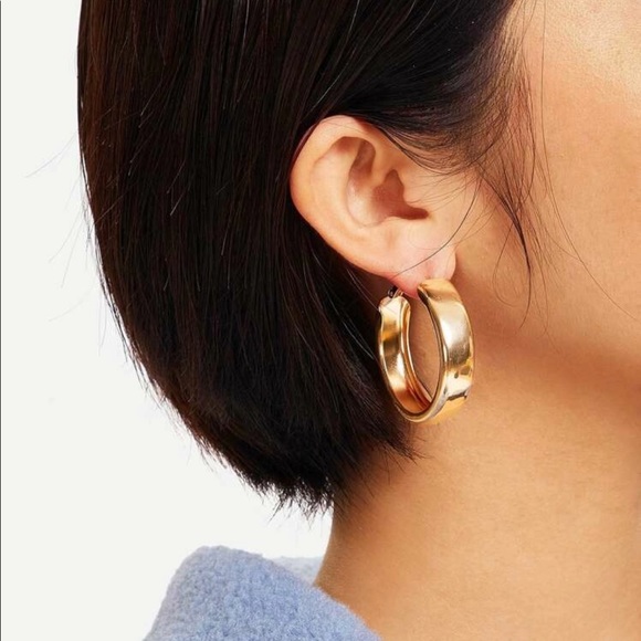 New Gold plated Hoop Earrings - Picture 2 of 4